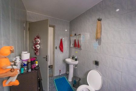 Casa à venda com 224m², 4 quartos e 2 vagasBanheiro 1
