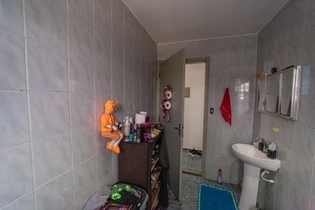 Casa à venda com 224m², 4 quartos e 2 vagasBanheiro 1