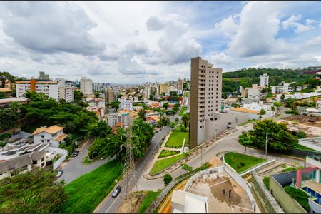 Apartamento à venda com 143m², 4 quartos e 3 vagasVista