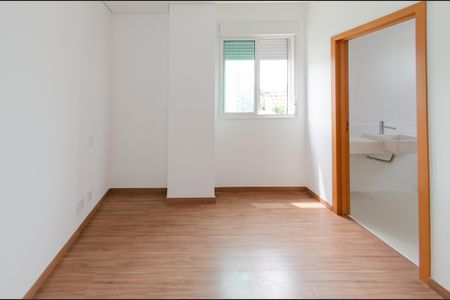 Apartamento à venda com 143m², 4 quartos e 3 vagasSuíte 2