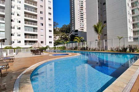 Apartamento à venda com 84m², 2 quartos e 1 vagaÁrea comum - Piscina