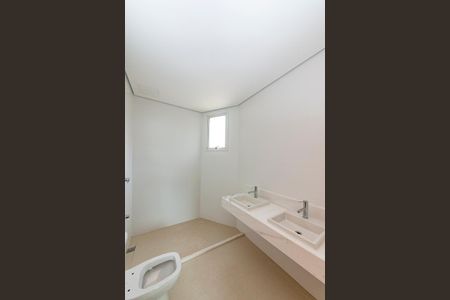 Apartamento à venda com 143m², 4 quartos e 3 vagasBanheiro da Suíte 1