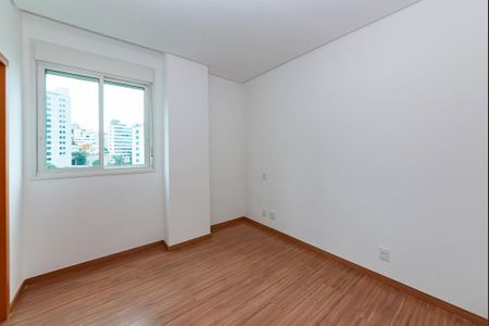 Apartamento à venda com 143m², 4 quartos e 3 vagasSuíte 2