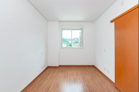 Apartamento à venda com 143m², 4 quartos e 3 vagasSemi Suíte 2