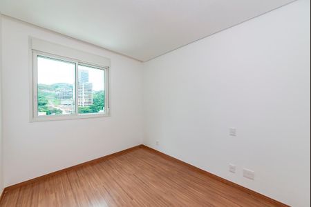 Apartamento à venda com 143m², 4 quartos e 3 vagasSemi Suíte 1