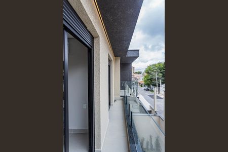 Casa à venda com 200m², 3 quartos e 3 vagas Casa à venda com 200m², 3 quartos e 3 vagasVaranda