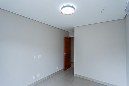 Casa à venda com 200m², 3 quartos e 3 vagas Casa à venda com 200m², 3 quartos e 3 vagasQuarto 2