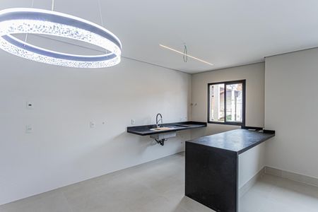 Sala e cozinha de casa à venda com 3 quartos, 200m² em Parque Sao Domingos, São Paulo
