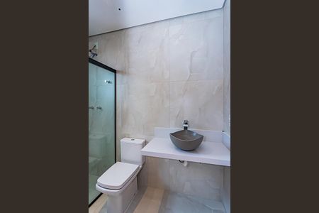 Casa à venda com 200m², 3 quartos e 3 vagas Casa à venda com 200m², 3 quartos e 3 vagasBanheiro suite