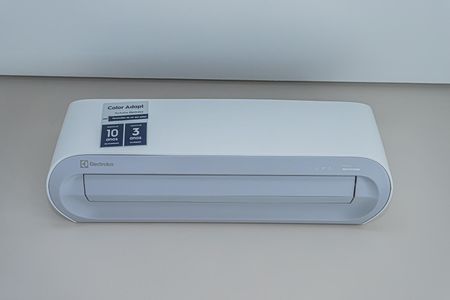 Casa à venda com 200m², 3 quartos e 3 vagas Casa à venda com 200m², 3 quartos e 3 vagasQuarto 2