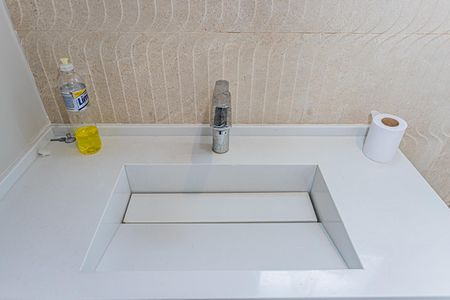 Casa à venda com 200m², 3 quartos e 3 vagas Casa à venda com 200m², 3 quartos e 3 vagasLavabo