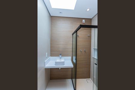 Casa à venda com 200m², 3 quartos e 3 vagas Casa à venda com 200m², 3 quartos e 3 vagasBanheiro