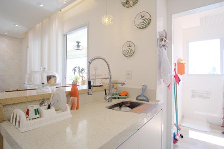 Apartamento à venda com 84m², 2 quartos e 2 vagasCozinha e Área de Serviço