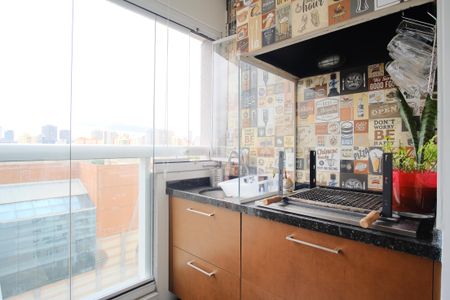 Apartamento à venda com 84m², 2 quartos e 2 vagasVaranda