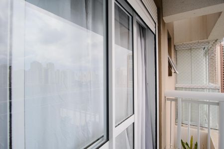 Apartamento à venda com 84m², 2 quartos e 2 vagasVaranda da Suíte 1