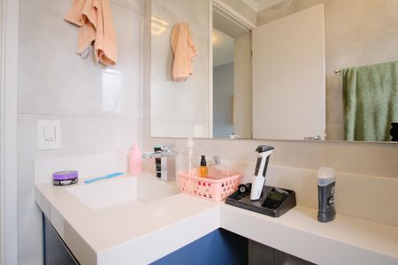 Apartamento à venda com 84m², 2 quartos e 2 vagasBanheiro da Suíte 2