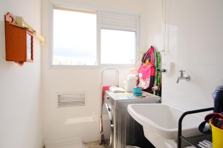 Apartamento à venda com 84m², 2 quartos e 2 vagasCozinha e Área de Serviço