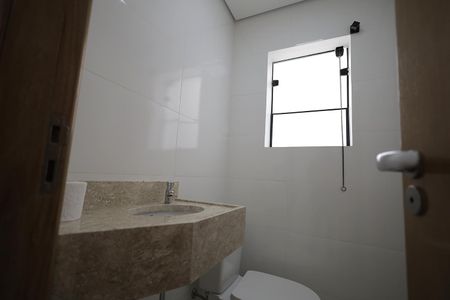 Casa à venda com 147m², 3 quartos e 2 vagasBanheiro 1