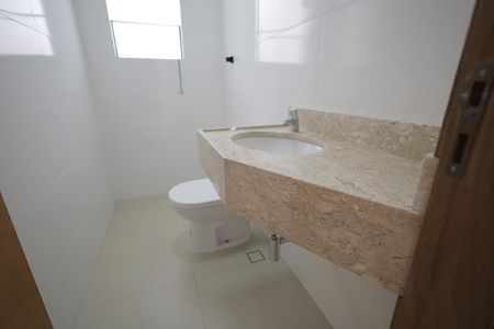 Casa à venda com 147m², 3 quartos e 2 vagasBanheiro 2