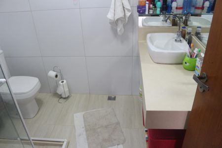 Casa à venda com 180m², 3 quartos e 3 vagasBanheiro