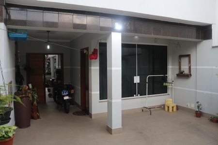 Casa à venda com 180m², 3 quartos e 3 vagasGaragem