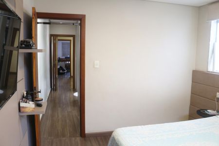 Casa à venda com 180m², 3 quartos e 3 vagasSuíte