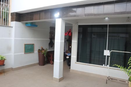 Casa à venda com 180m², 3 quartos e 3 vagasGaragem