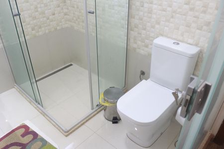 Casa à venda com 180m², 3 quartos e 3 vagasBanheiro da Suíte