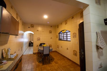 Casa para alugar com 110m², 3 quartos e 2 vagasCozinha