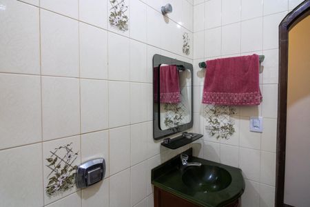 Casa para alugar com 110m², 3 quartos e 2 vagasBanheiro 2 Social superior