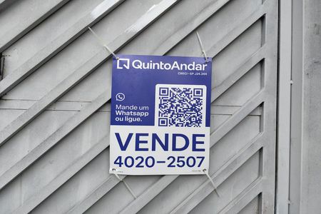 Casa à venda com 75m², 2 quartos e 2 vagas Casa à venda com 75m², 2 quartos e 2 vagasFachada