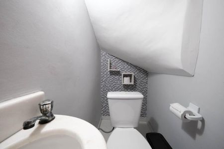 Casa à venda com 75m², 2 quartos e 2 vagasLavabo