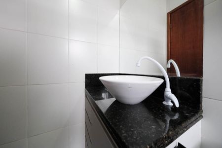 Casa à venda com 75m², 2 quartos e 2 vagasSuíte 2