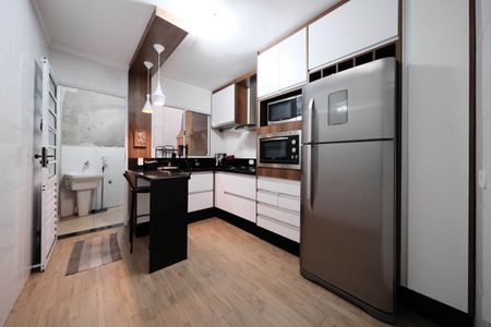 Casa à venda com 75m², 2 quartos e 2 vagasCozinha e Área de Serviço