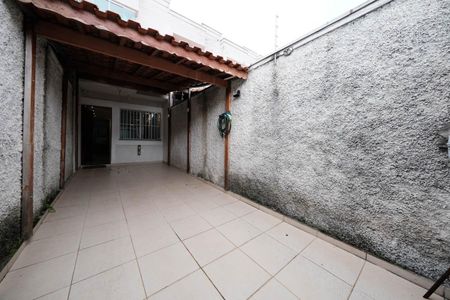 Casa à venda com 75m², 2 quartos e 2 vagasGaragem