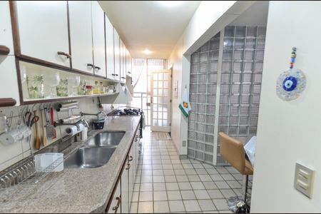 Apartamento à venda com 140m², 4 quartos e 1 vagaCozinha