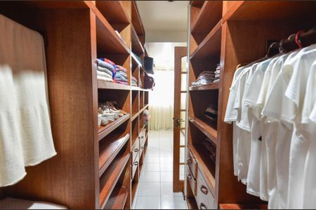 Apartamento à venda com 140m², 4 quartos e 1 vagaCloset da Suíte