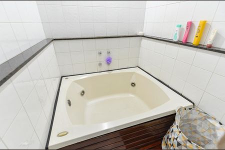 Apartamento à venda com 140m², 4 quartos e 1 vagaBanheiro da Suíte