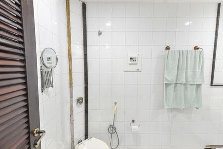 Apartamento à venda com 140m², 4 quartos e 1 vagaBanheiro da Suíte