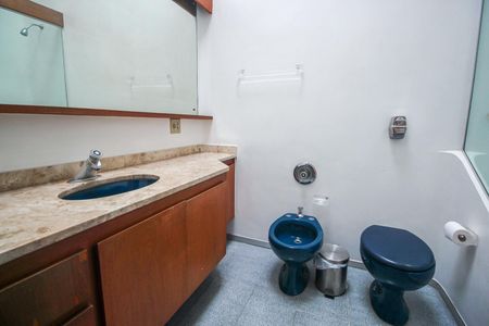 Casa à venda com 776m², 5 quartos e 4 vagasBanheiro da Suíte 3