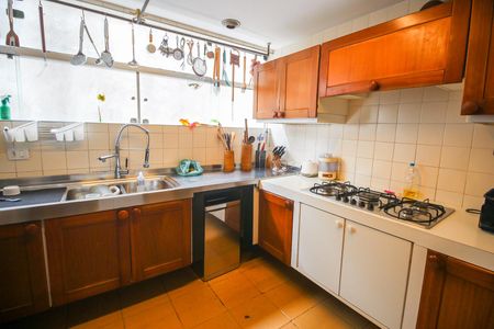 Casa à venda com 776m², 5 quartos e 4 vagasCozinha