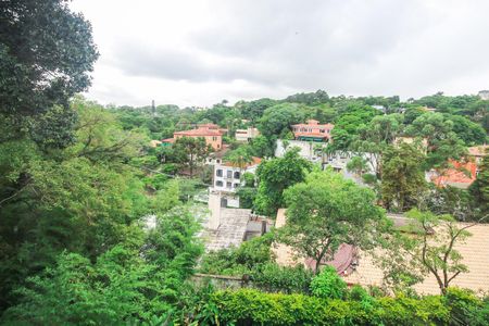 Casa à venda com 776m², 5 quartos e 4 vagasVista da Suíte 1