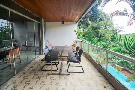 Casa à venda com 776m², 5 quartos e 4 vagasCopa