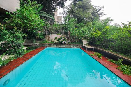 Casa à venda com 776m², 5 quartos e 4 vagasPiscina