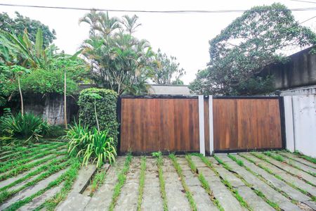 Casa à venda com 776m², 5 quartos e 4 vagasFachada