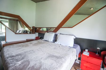 Casa à venda com 776m², 5 quartos e 4 vagasSuíte 1