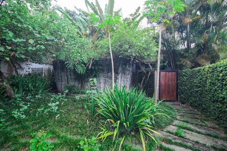 Casa à venda com 776m², 5 quartos e 4 vagasFachada