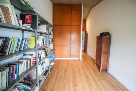 Casa à venda com 776m², 5 quartos e 4 vagasSuíte 3