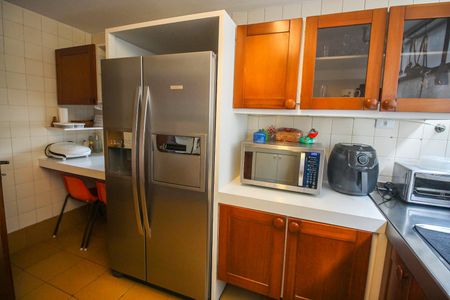 Casa à venda com 776m², 5 quartos e 4 vagasCozinha