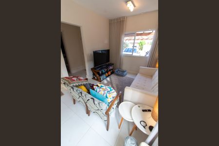 Casa de condomínio à venda com 140m², 2 quartos e 2 vagasSALA